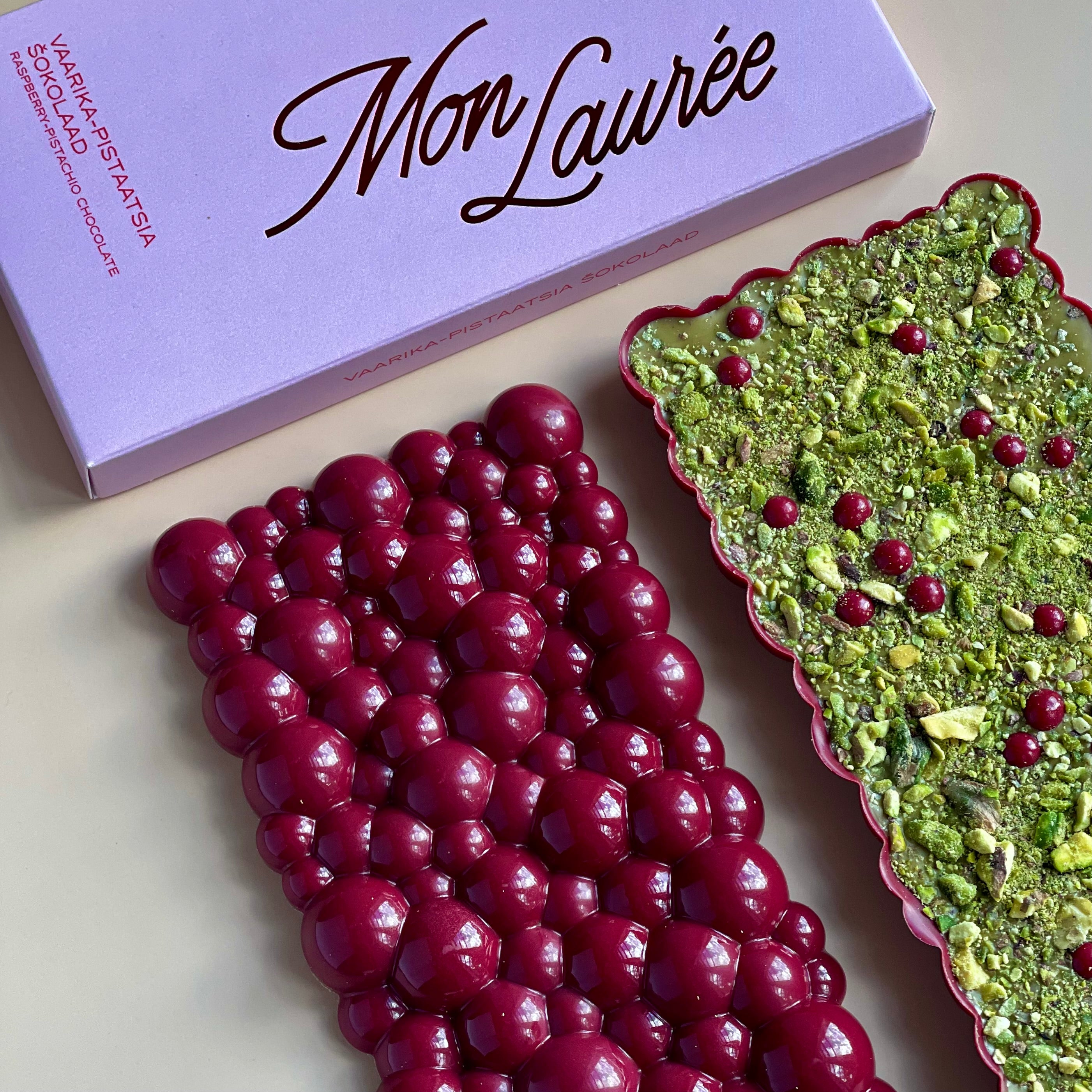 Vaarika-pistaatsia šokolaad